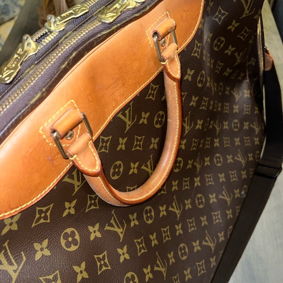 Louis Vuitton carry on duel sided! RETIRED - Picture 9 of 9